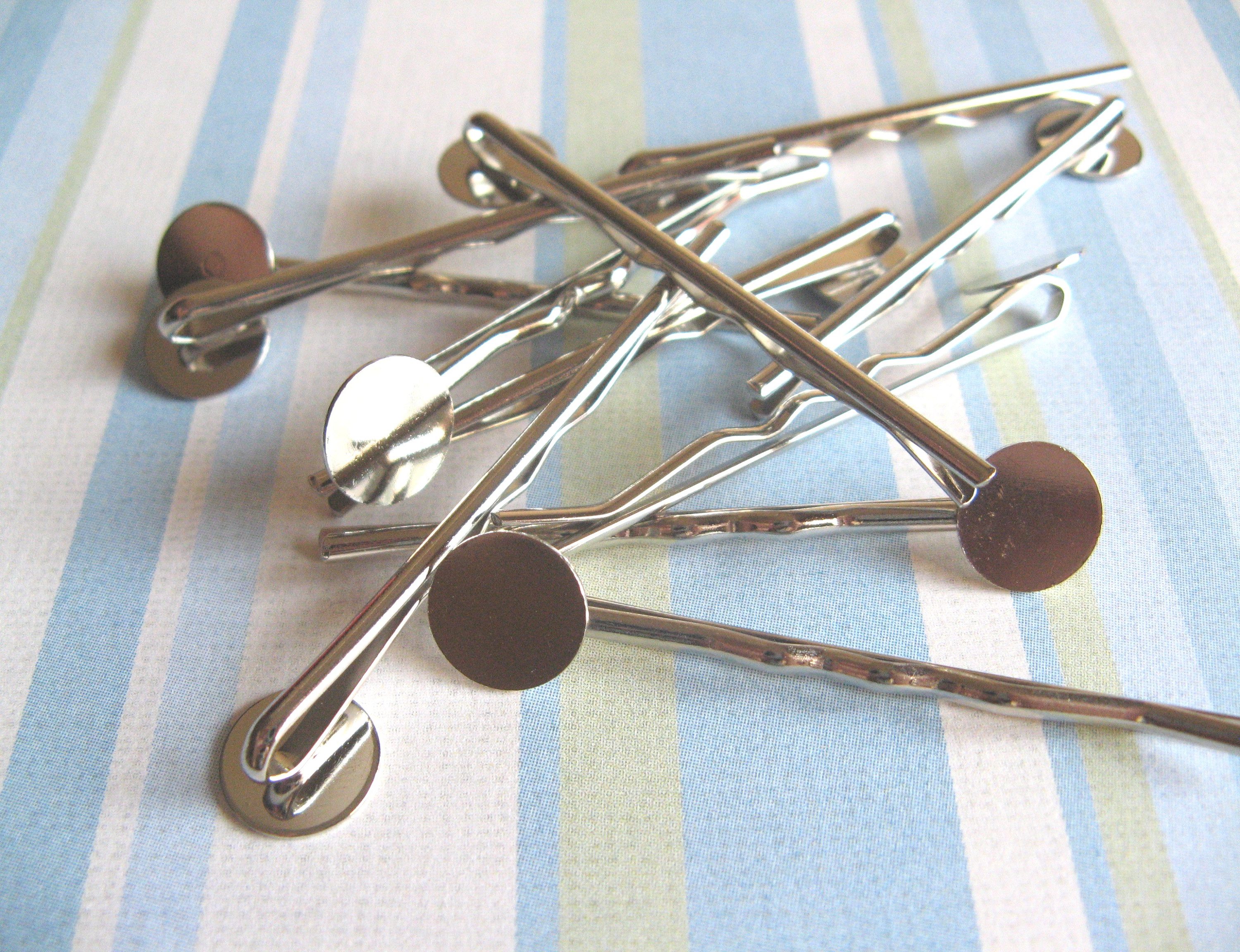 10pcs Bobby Pins With 10mm Pad Silver on Luulla